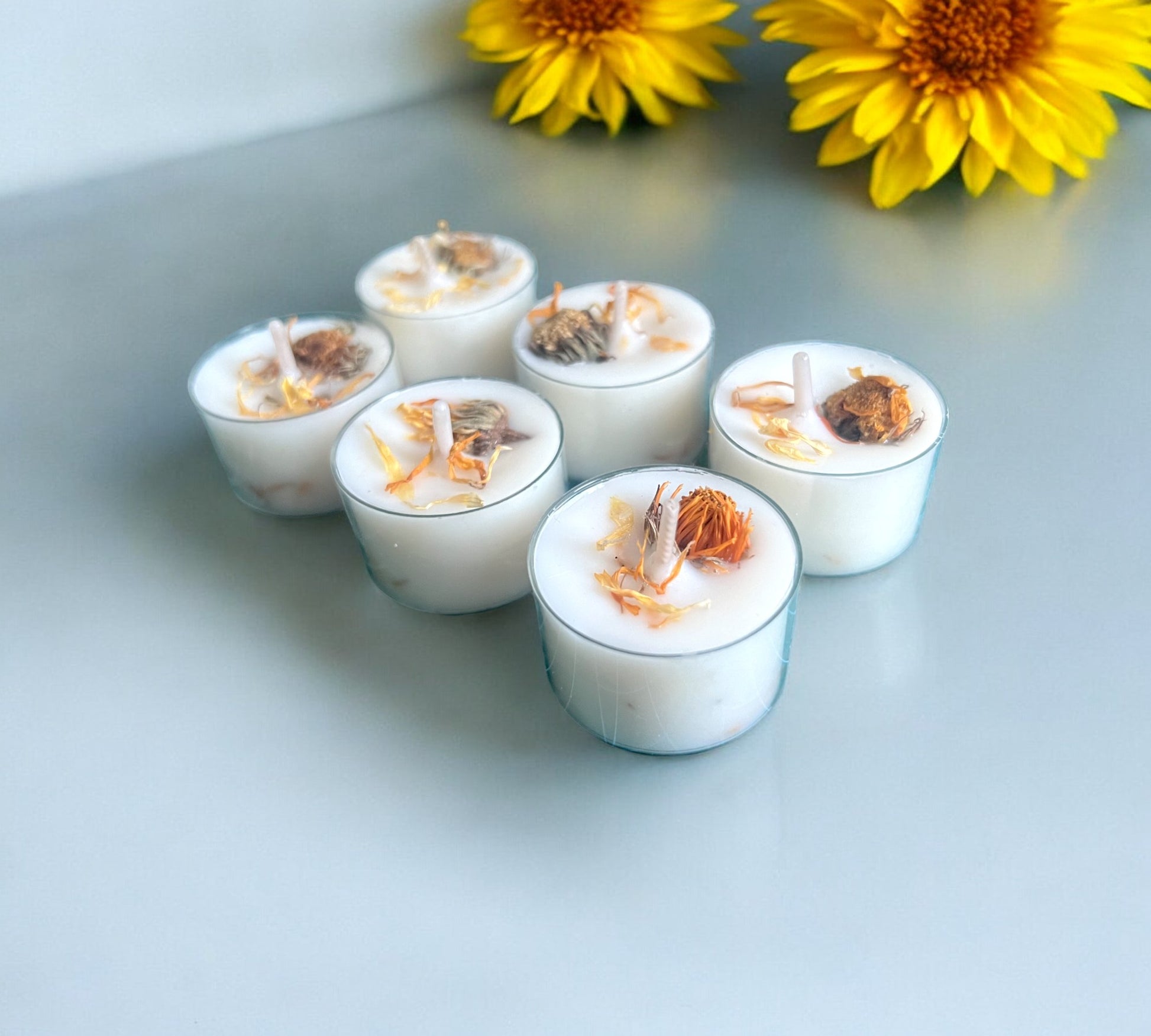 6 Dried Marigold Flowers Aromatherapy Tealights | Mineral Wax Botanical Candles - Scented_Burn