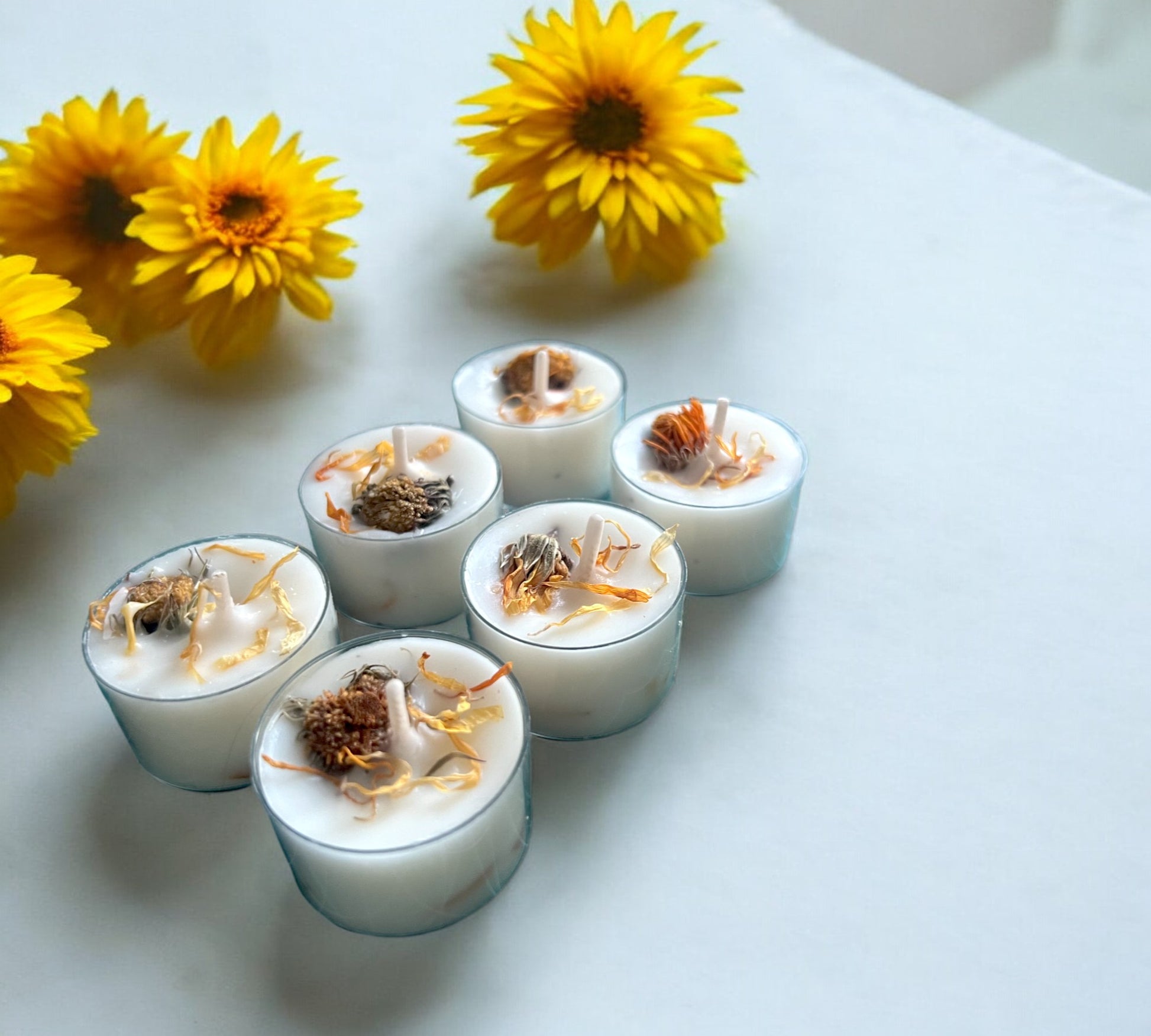 6 Dried Marigold Flowers Aromatherapy Tealights | Mineral Wax Botanical Candles - Scented_Burn