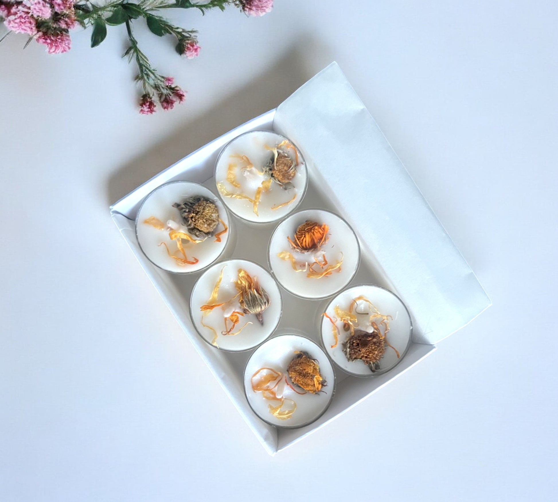 2 Dried Marigold Flowers Aromatherapy Tealights | Mineral Wax Botanical Candles - Scented_Burn