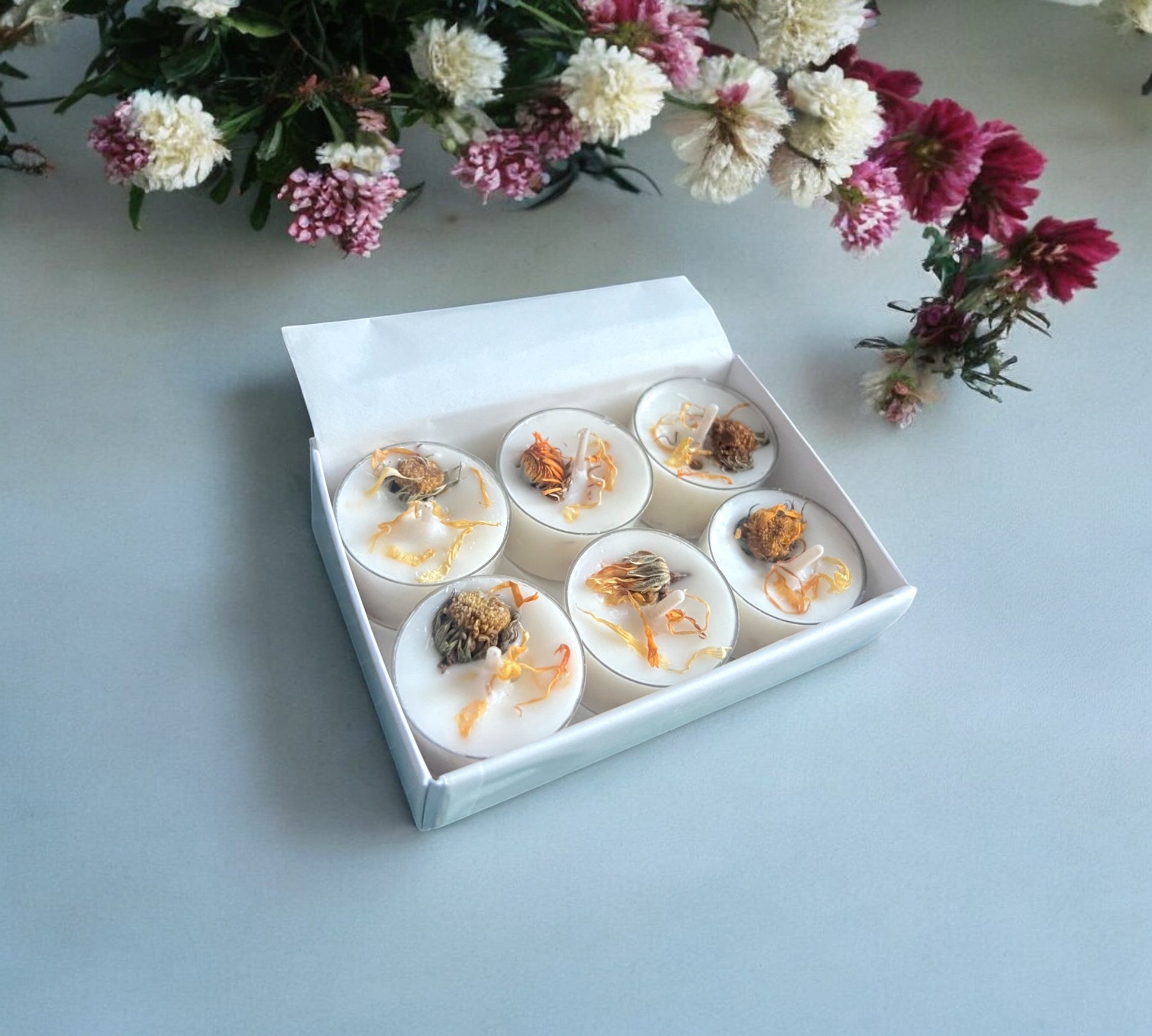 2 Dried Marigold Flowers Aromatherapy Tealights | Coconut & Rapeseed Botanical Candles - Scented_Burn