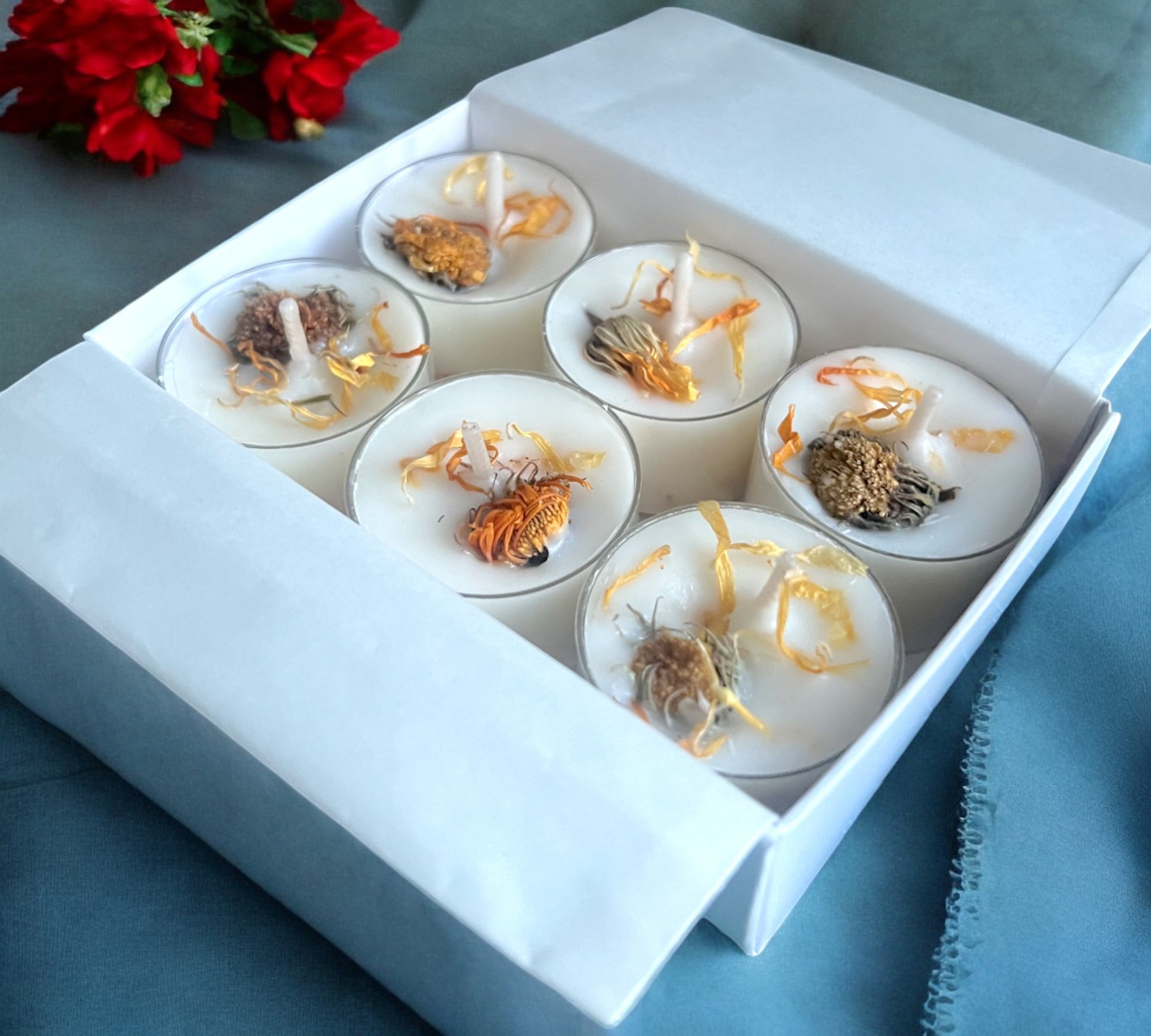 2 Dried Marigold Flowers Aromatherapy Tealights | Mineral Wax Botanical Candles - Scented_Burn