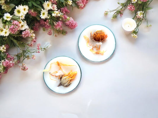 2 Dried Marigold Flowers Aromatherapy Tealights | Mineral Wax Botanical Candles - Scented_Burn