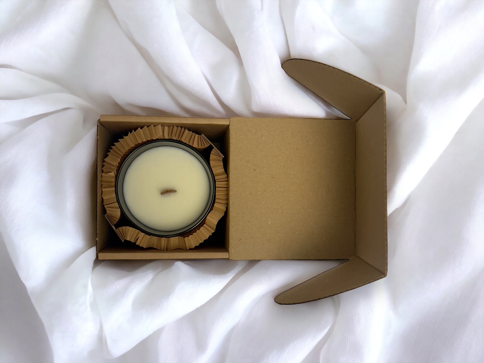 Summer Glow Coconut & Soy Aromatherapy Candle | Vegan Wax Wooden Wick 200g - Scented_Burn
